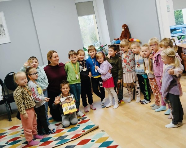 Bibliotekārā stunda Daudzeses pagasta ar PII "Čiekuriņš" audzēkņiem